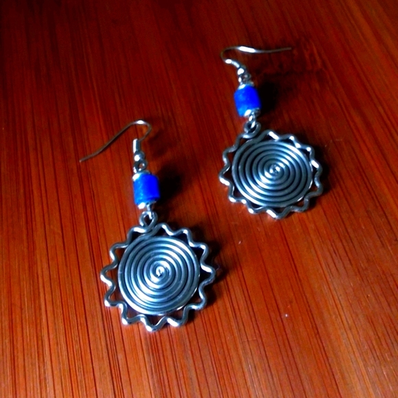 1PR Beautiful Kenyan Silver Sun Earrings Set. - Picture 2 of 5